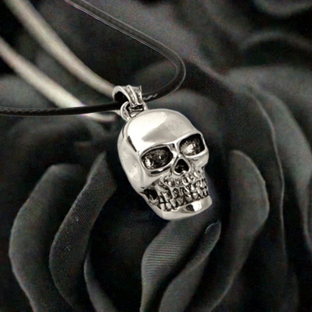 Men's Skull Necklace. Replace provided necklace cord with your favorite silver or genuine leather cord necklace. Slkull jewelry for guys. Man jewelry. Calacamania. Mexican jewelry for guys.