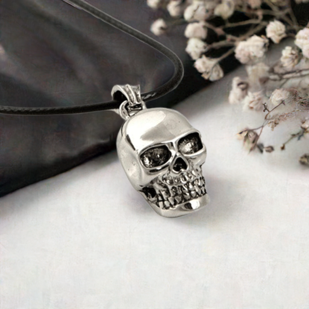 Men's Skull Necklace. Replace provided necklace cord with your favorite silver or genuine leather cord necklace. Slkull jewelry for guys. Man jewelry. Calacamania. Mexican jewelry for guys. 