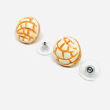 Concha Earrings: White Vanilla Conchitas Clay Earrings. Mexican jewelry. Clay jewelry. Pand Dulce Concha aretes. Concha Clay earrings inspired by Frida Kahlo. Fridamaniacs and Fridalovers Women and Girls gift idea 
