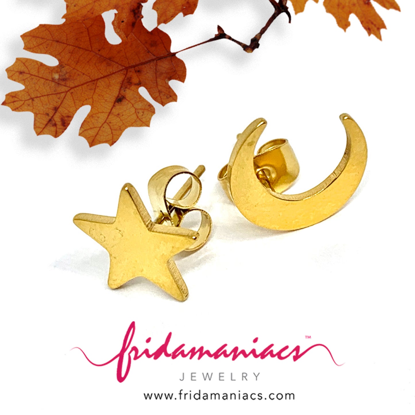 Moon and star gold stud earrings for women and girls. Mexican jewelry inspired by Frida Kahlo. Celestial jewelry. Luna y estrella aretes by fridamaniacs