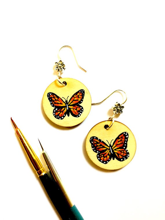Butterfly earrings hand painted on wood circles with colorful acrylic paint. Lovely Mexican Earrings inspired by Frida kahlo jewelry. Art to Wear