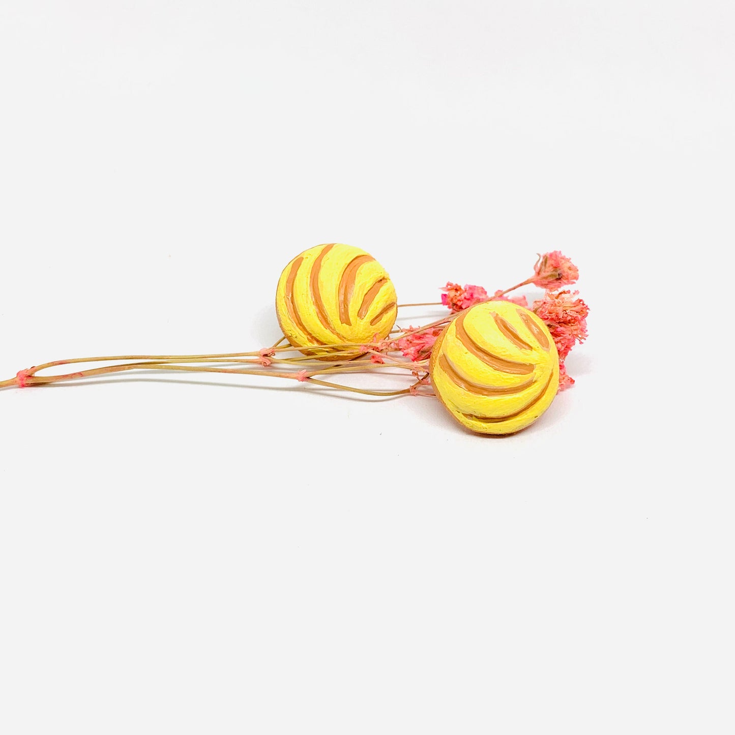 Yellow Concha Clay Earrings Mexican Food Jewelry Conchitas Minimalist Handmade HandPainted Girl Gift Summer Trendy Fashion Outdoor Aretes