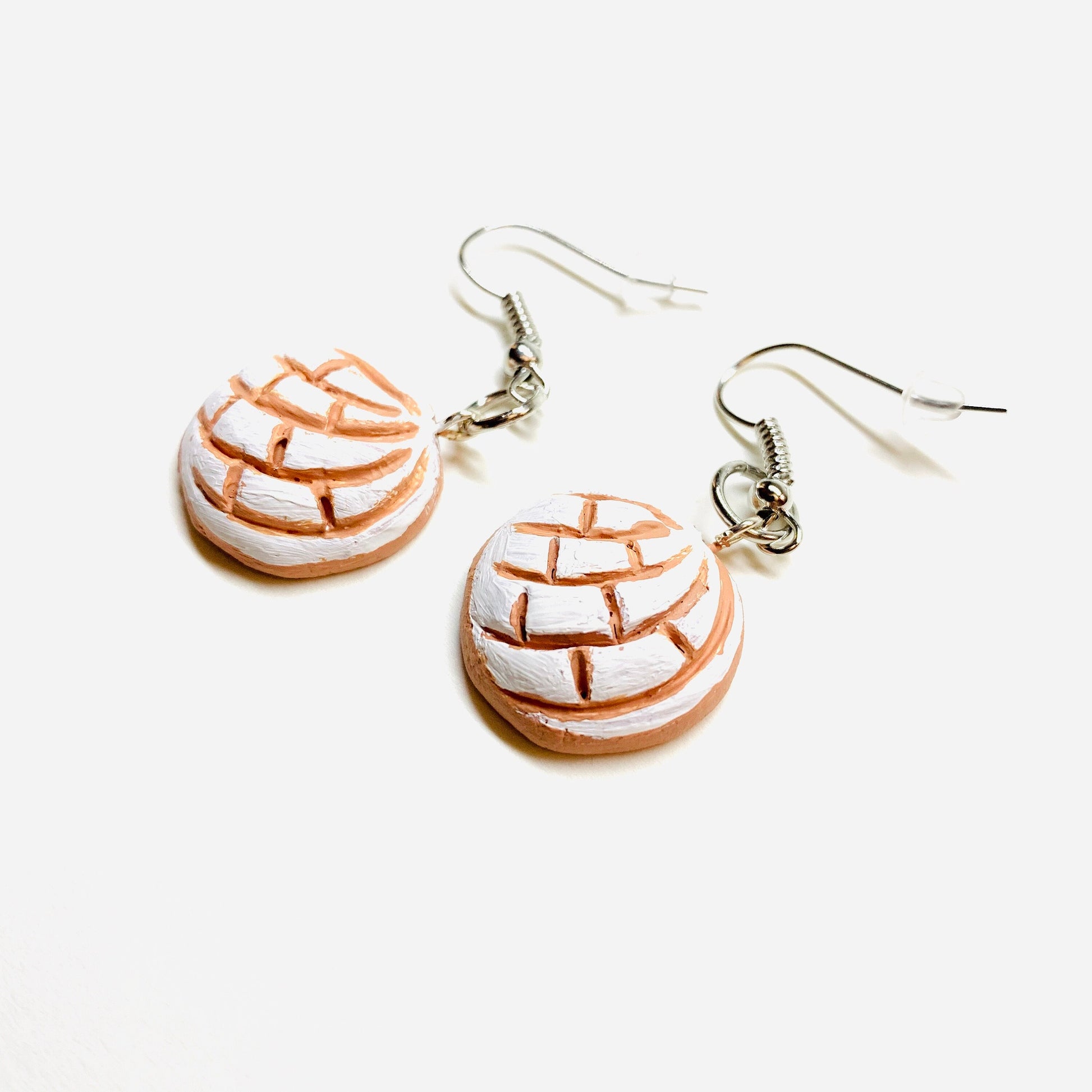 Charming Vanilla Concha Earrings Clay Food Jewelry Mexican Sweet Bread Artisan Mexico Folk Art Pand Dulce Conchitas Hand Painted Gift Girls