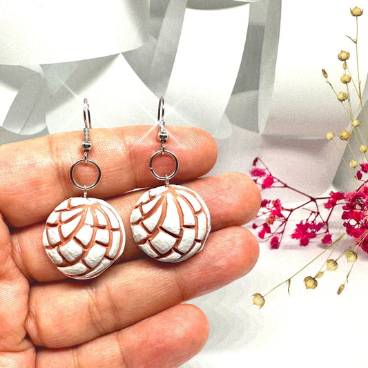 Charming Vanilla Concha Earrings Clay Food Jewelry Mexican Sweet Bread Artisan Mexico Folk Art Pand Dulce Conchitas Hand Painted Gift Girls