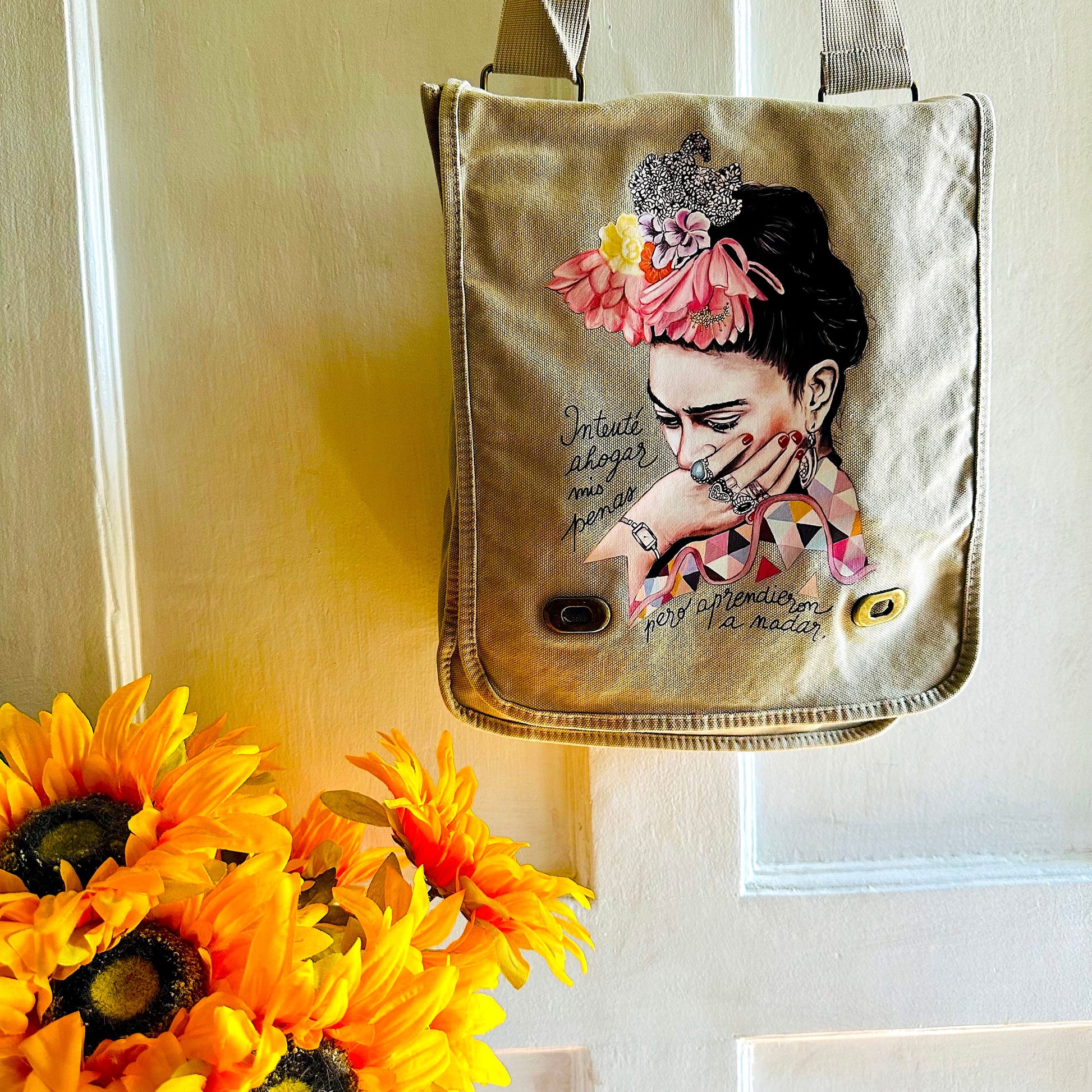 Trendy Frida Inspired Crossbody Shoulder Strap Bag Colorful Mexican Icon Artist Portrait Mexico Flowers Chic Fashion Girls Gift Fridalovers