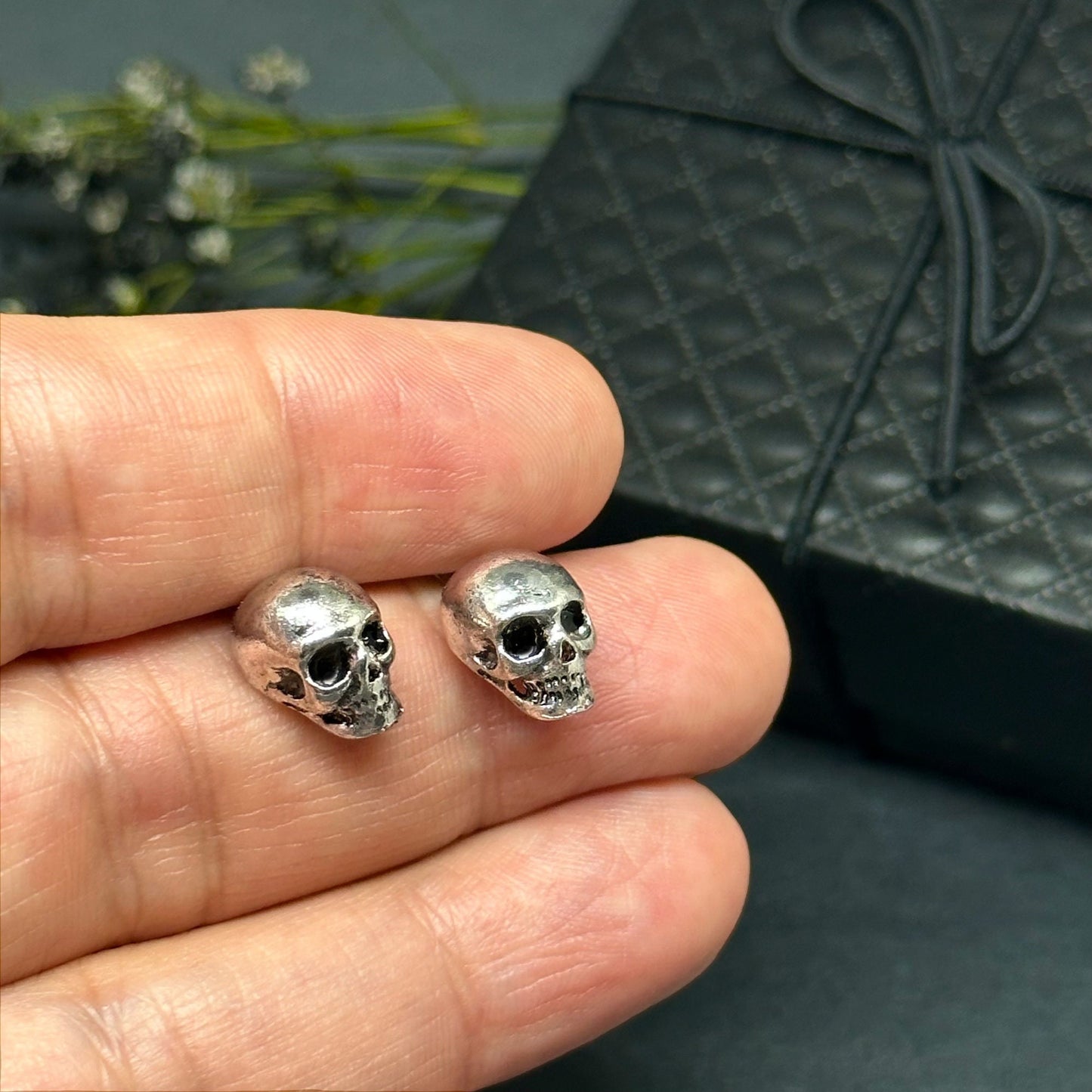 Rustic Silver Skull Earrings Vintage Punk Rock Tattoos Unisex Fashion Style Studs Women Men Skull Jewelry Halloween Pendants Calavera Aretes