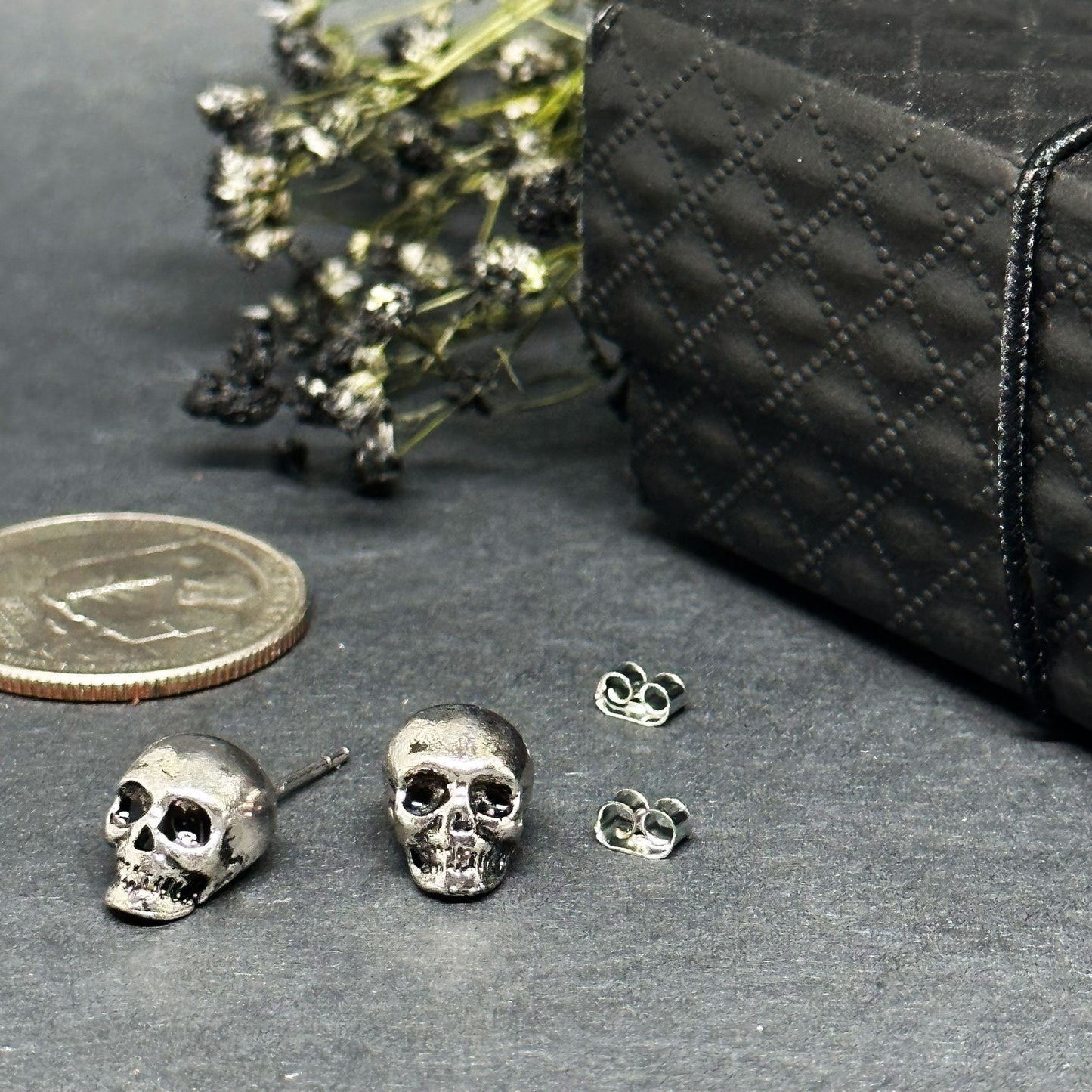 Rustic Silver Skull Earrings Vintage Punk Rock Tattoos Unisex Fashion Style Studs Women Men Skull Jewelry Halloween Pendants Calavera Aretes