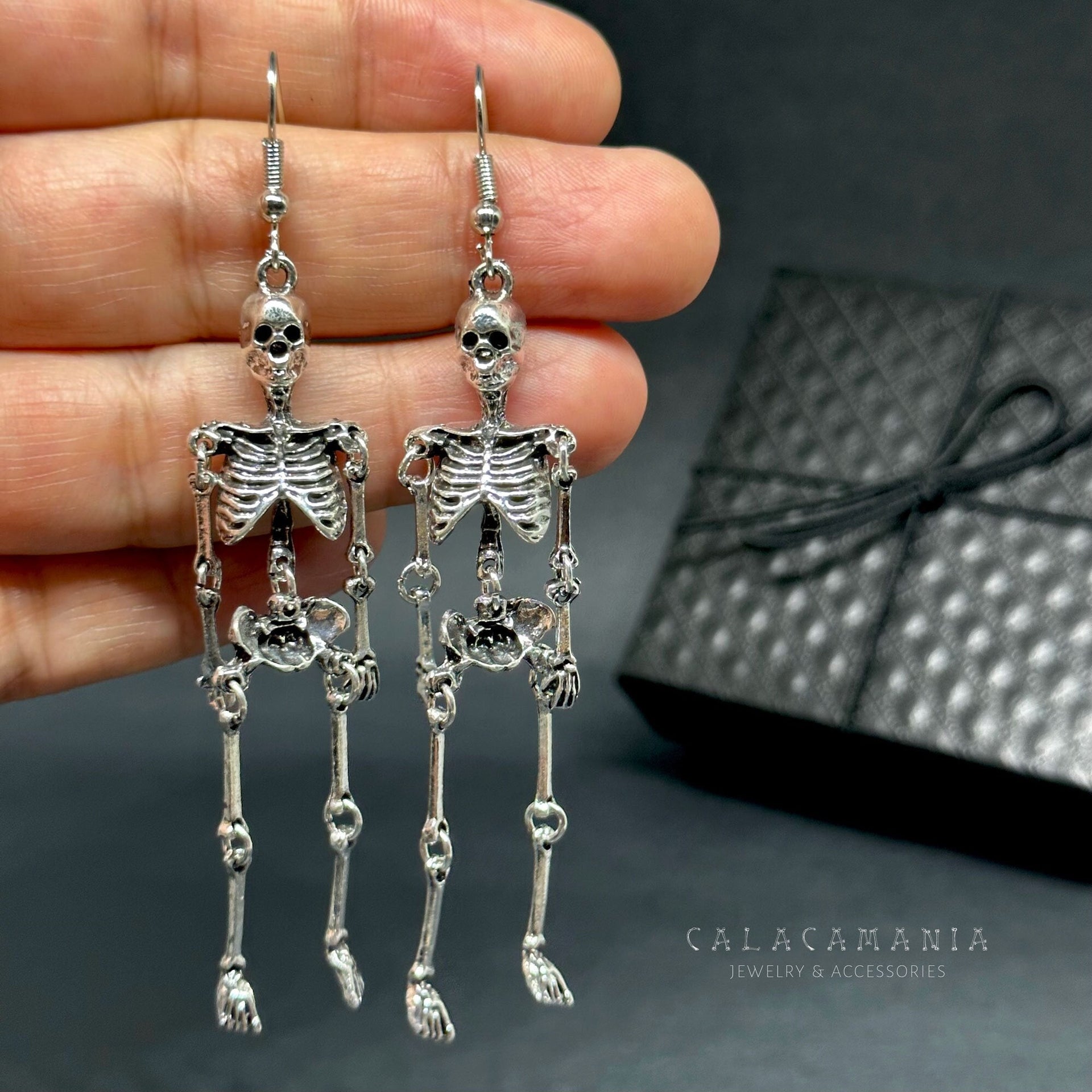 Dangling Skull - Skeleton Earrings